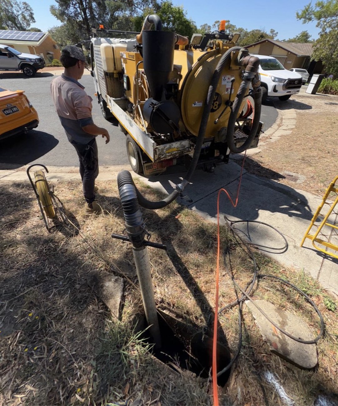 Duke Civil vacuum unit potholing on a Canberra job site