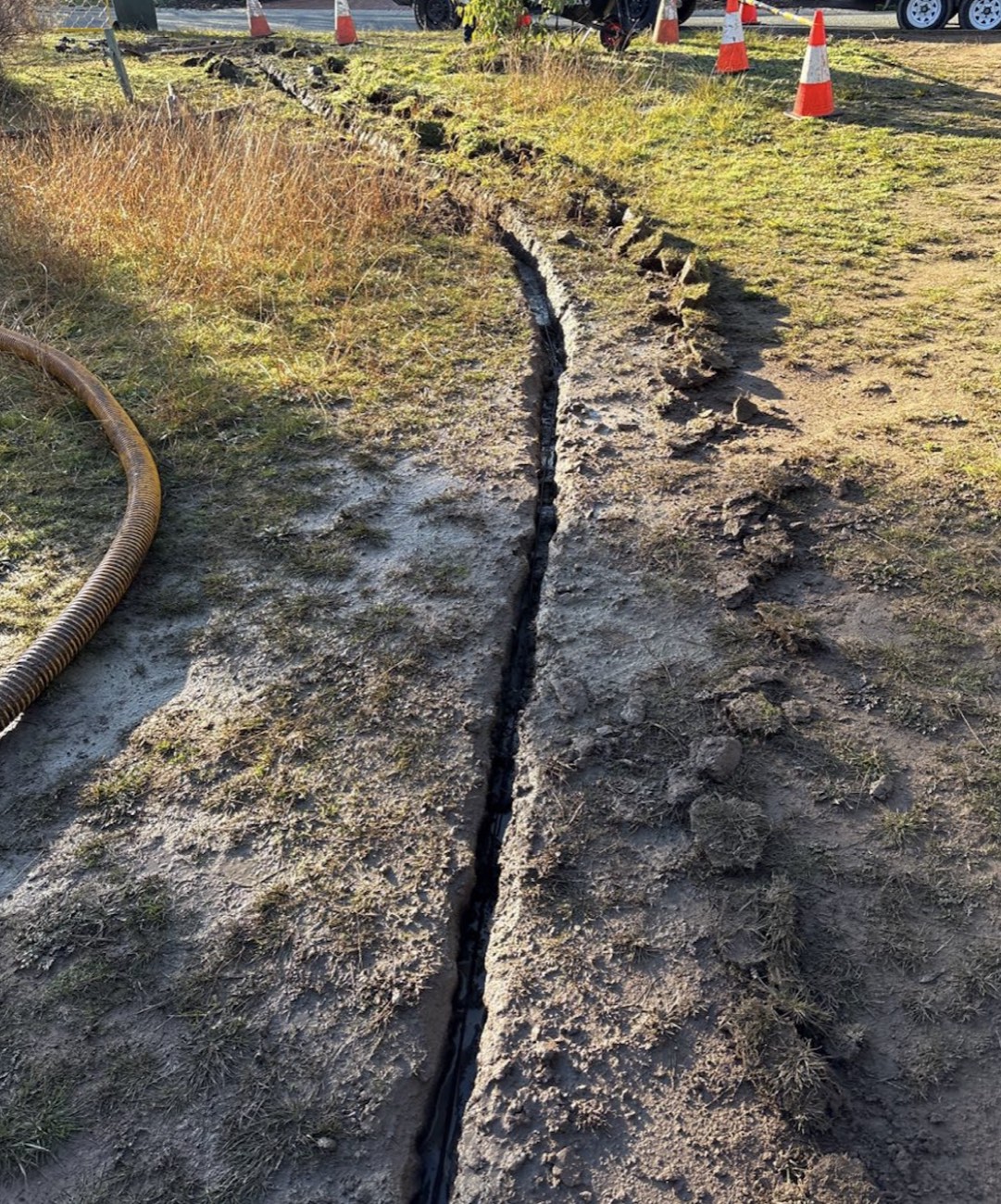 Clean narrow trench completed by vacuum excavation